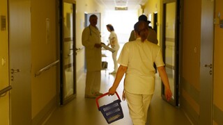 nemocnica sestra lekár doktor ambulancia zdravotníctvo ilu 1140 px (TASR/Milan Kapusta)
